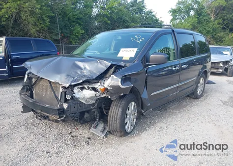 2016 Chrysler Town & Country Touring from USA, damaged, VIN 2C4RC1BG1GR120694